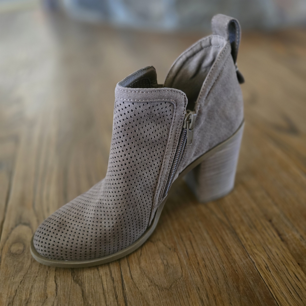 Madden‎ Girl Perforated Gray Heeled Boots